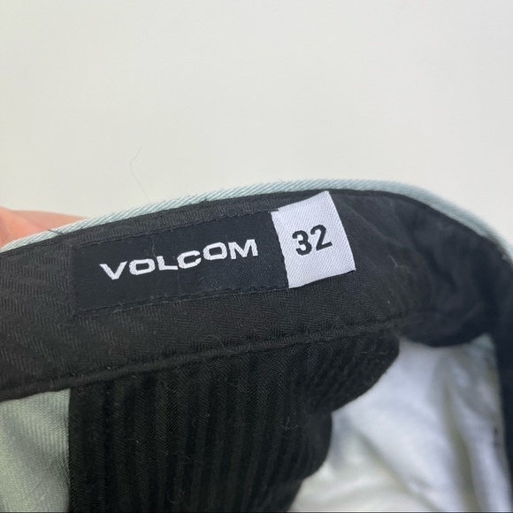 Volcom Shorts - Picture 9 of 11